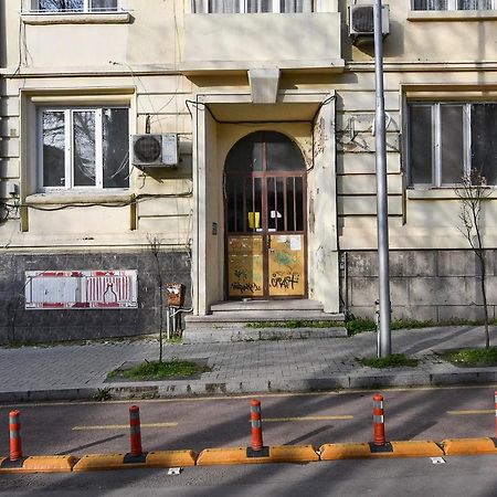 Small Studio On Budget In The Heart Of City Varna Bagian luar foto