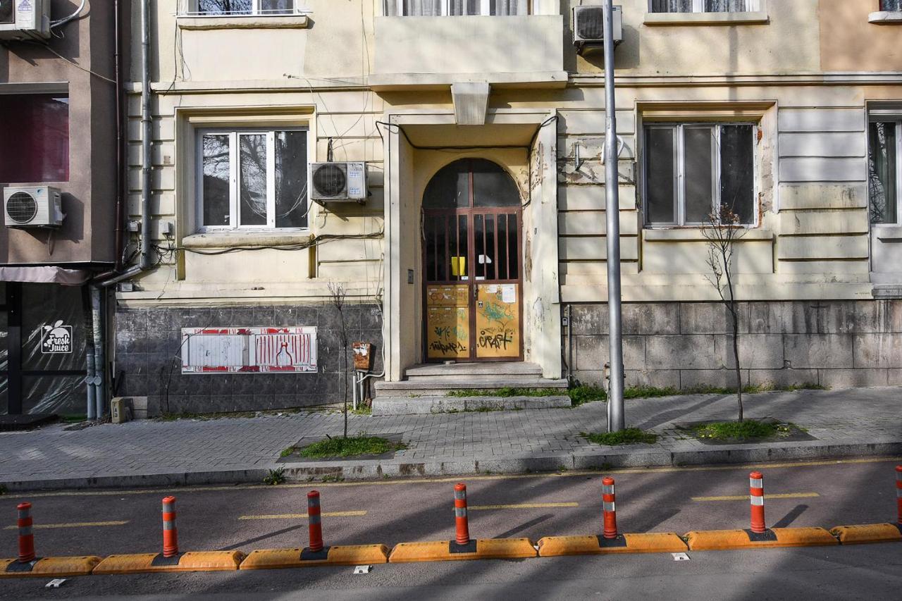 Small Studio On Budget In The Heart Of City Varna Bagian luar foto